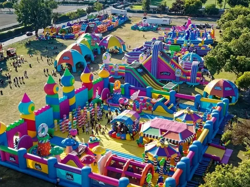 Uzunmüddətli açıq havada istifadə üçün hansı brezent materialı daha uyğundur?